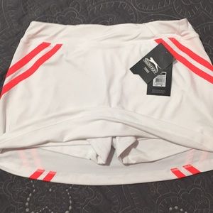 Slazenger Tennis Skort size Medium NWT